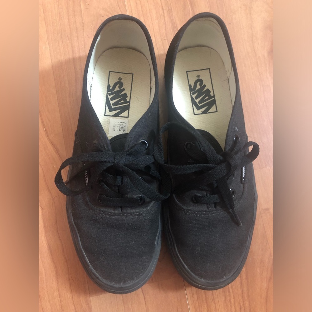 Authentic shoes Black